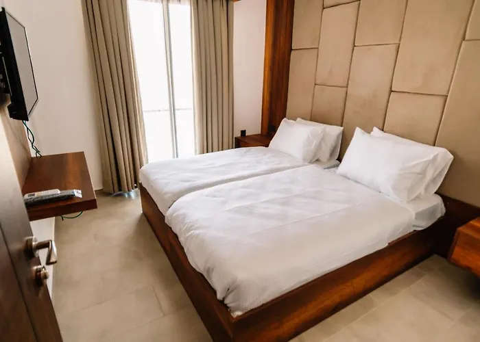 מלון Cezar's Airport