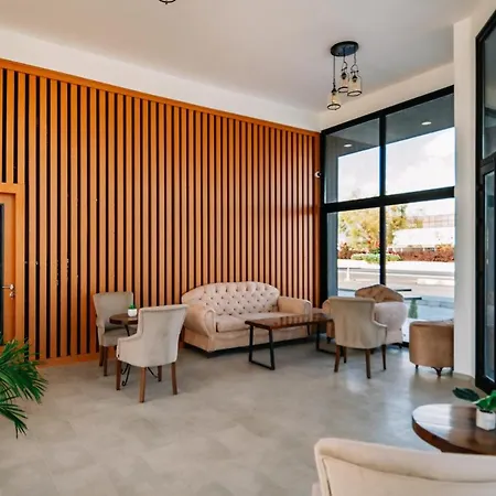Hotel Cezar's Airport Trachoni (Nicosia)