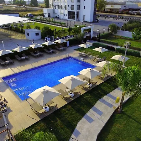 Hotel Cezar's Airport