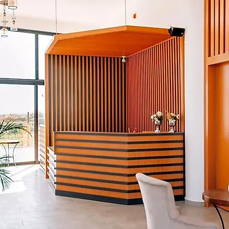 Hotel Cezar's Airport 3*