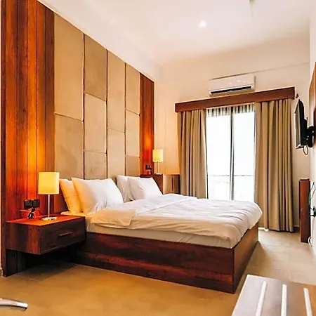 Hotel Cezar's Airport Trachoni (Nicosia)